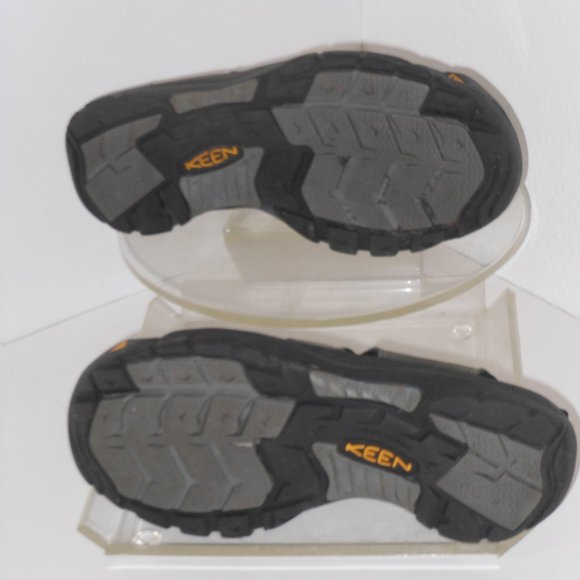 KEEN NEWPORT SHOES SIZE 10 MEDIUM